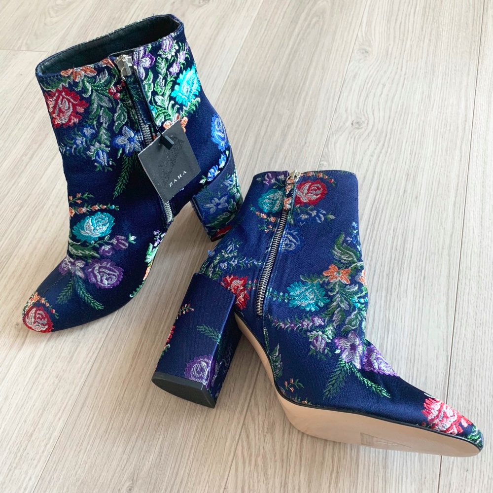 SOLD || Zara || Jacquard Floral Block Heel Booties - Picture 3 of 5